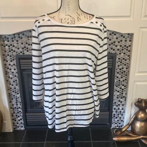 Coral Bay 3/4 sleeve black, white , and silver top, size 1X, good used condition